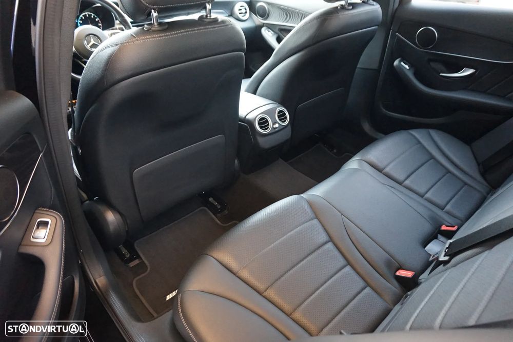 Mercedes-Benz C 300 de AMG Line - 17