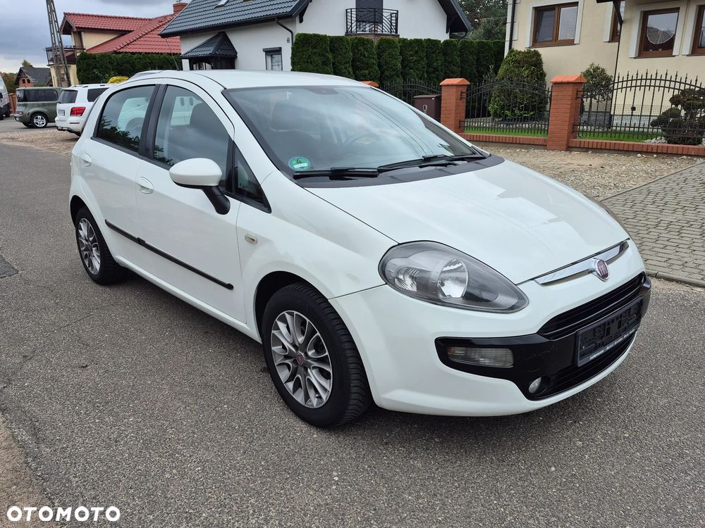 Fiat Punto Evo 2011 photo 2