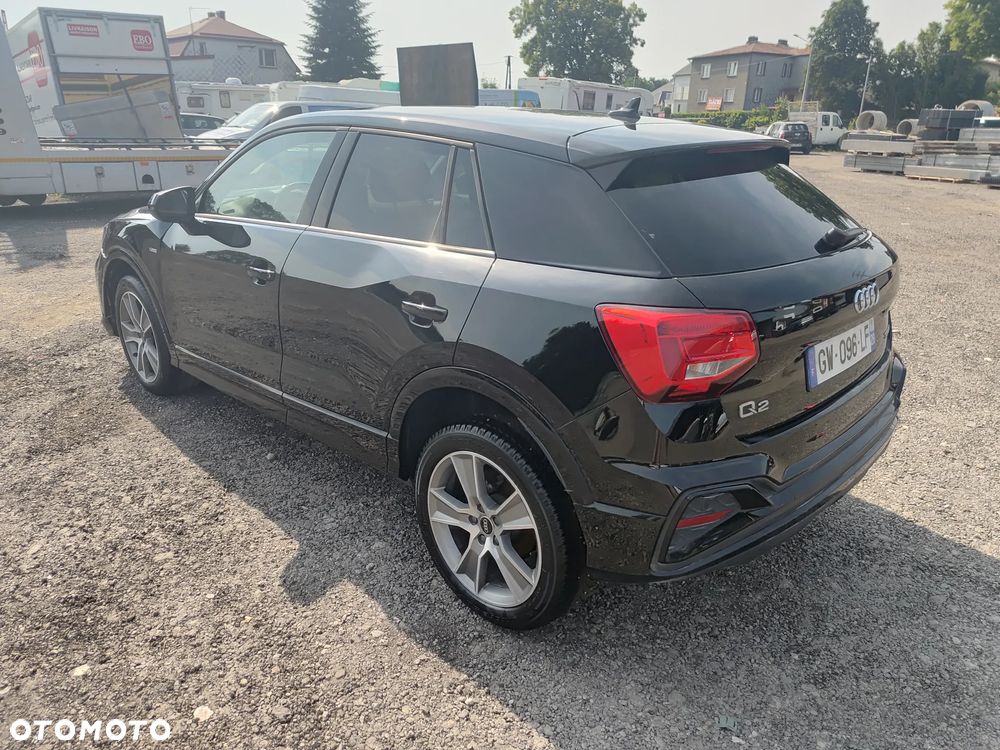 Audi Q2 35 TDI S tronic sport - 6