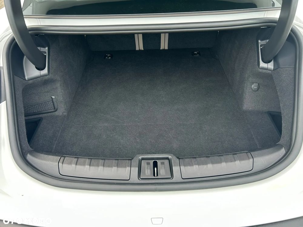Porsche Taycan Standard - 19