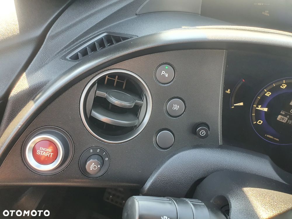 Honda Civic 1.4 i-VTEC Sport Black Edition - 22