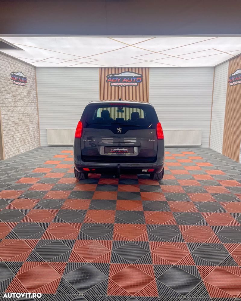 Peugeot 5008 1.6 HDI Confort Pack - 18