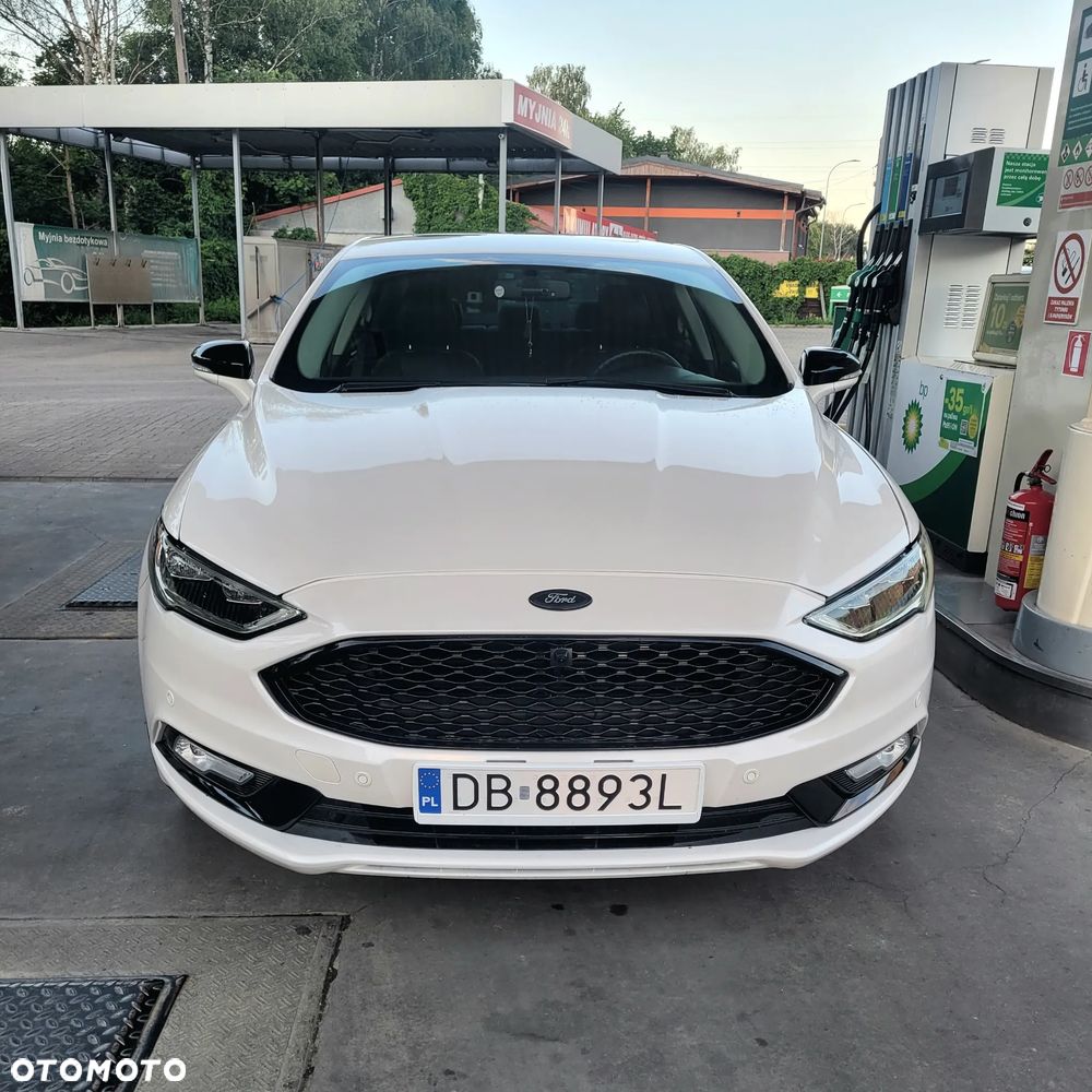 Ford Fusion - 1