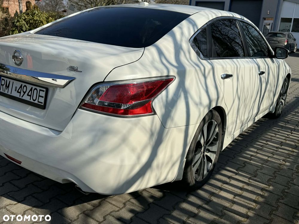 Nissan Altima - 10