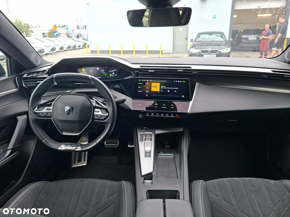Peugeot 408 - 13