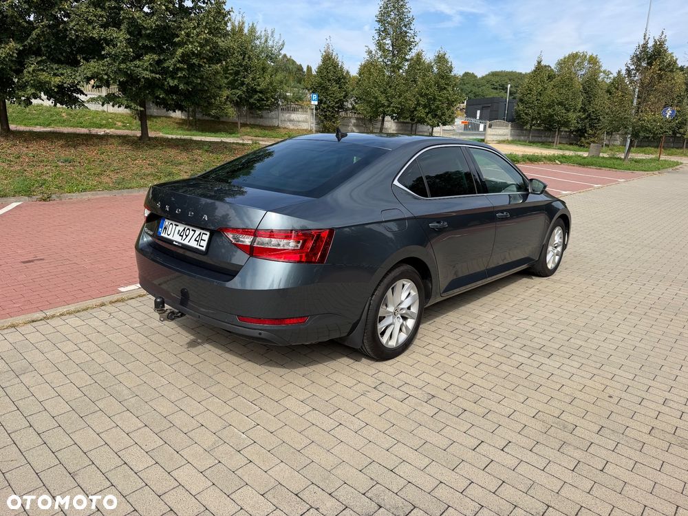 Skoda Superb 2.0 TSI DSG Style - 8