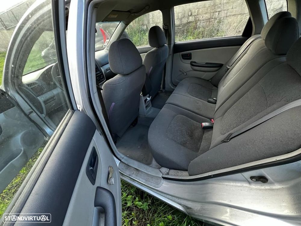 kia Cerato diesel para pecas - 6