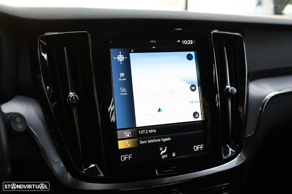Volvo V60 2.0 D3 Momentum - 34