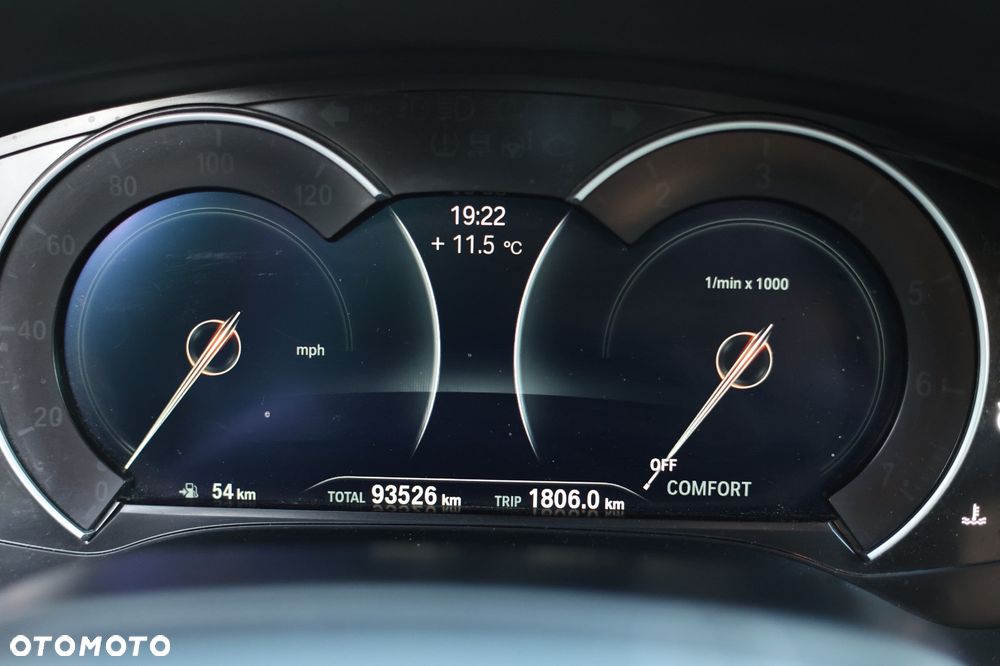 BMW Seria 5 530i xDrive Luxury Line sport - 8