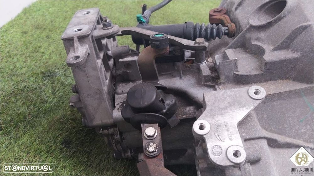 CAIXA VELOCIDADES FIAT GRANDE PUNTO 2013 - 4