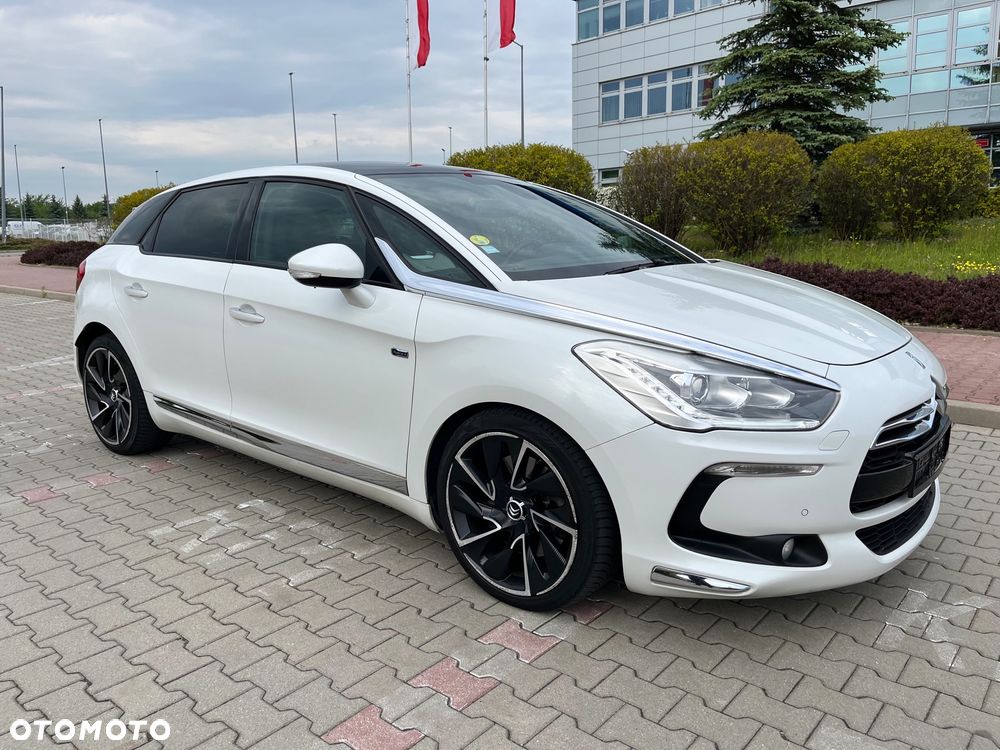 Citroën DS5 Hybrid4 EGS6 SportChic - 1