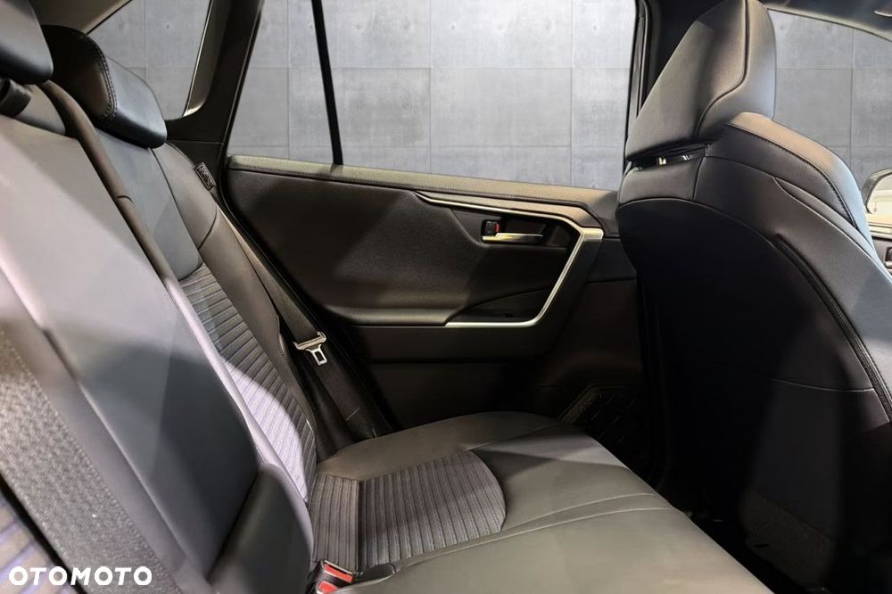 Toyota RAV4 Hybrid Style 4x4 - 23