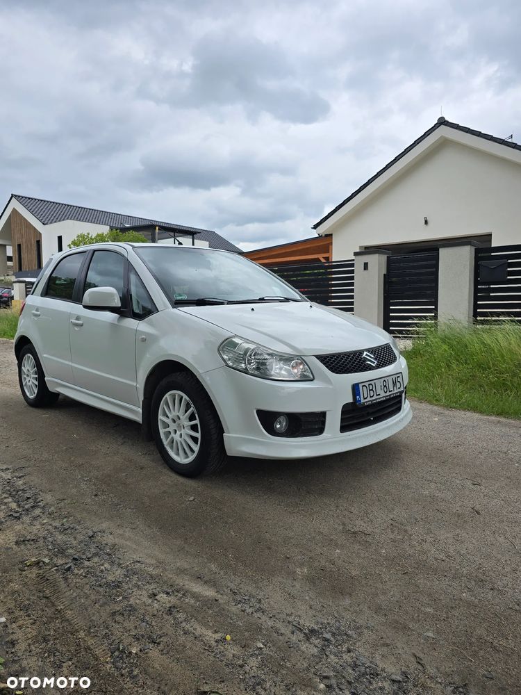 Suzuki SX4 1.6 GS / Premium - 1