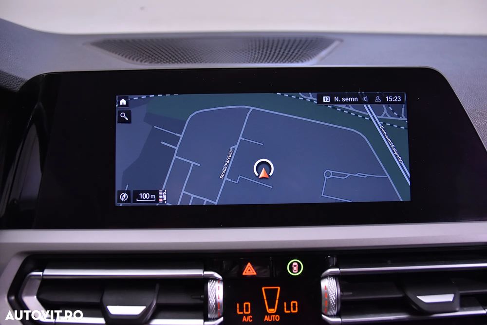 BMW Seria 3 320d Touring Aut. - 22