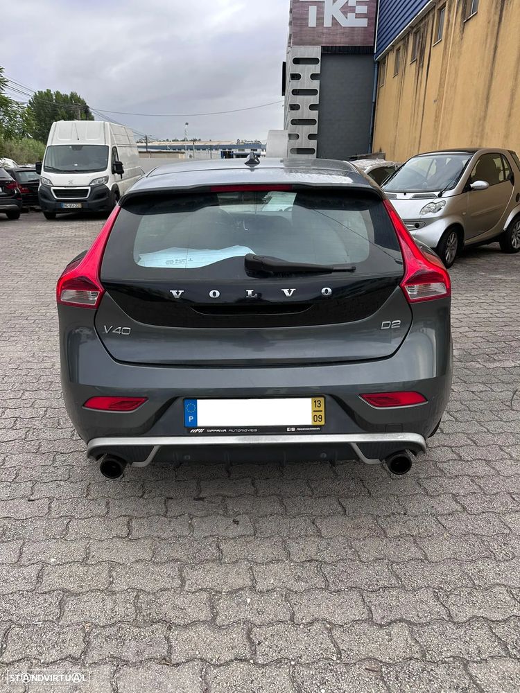Volvo V40 1.6 D2 R-Design - 4