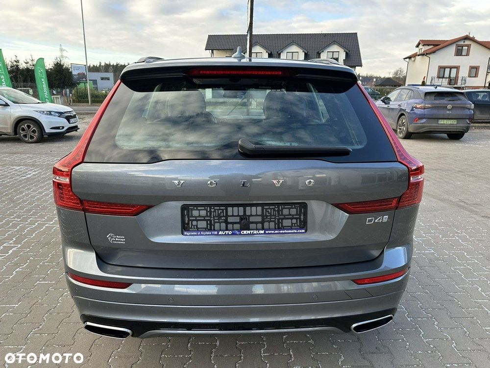Volvo XC 60 D4 R-Design - 6