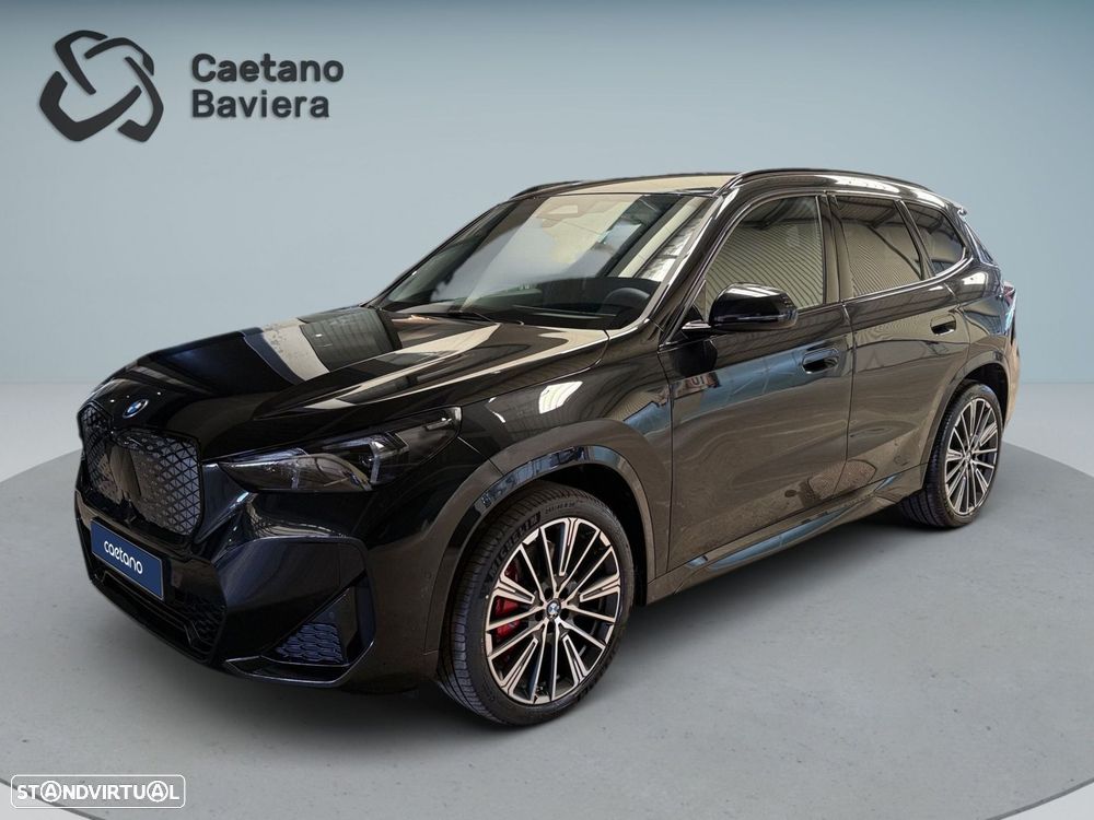 BMW iX1 eDrive20 Pack Desportivo M Pro - 6