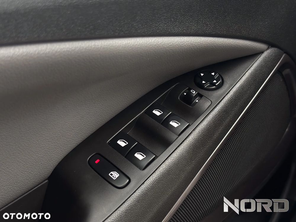 Opel Crossland X 1.2 T Enjoy S&S - 16