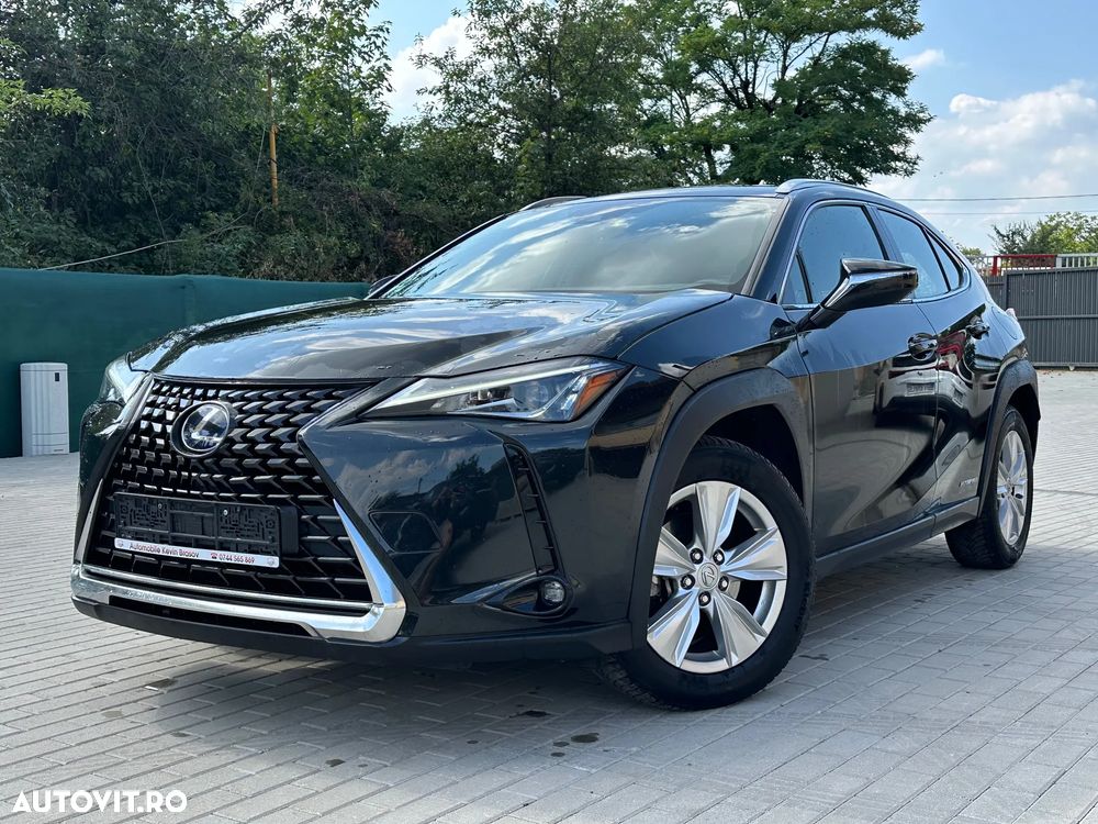 Lexus UX 250h Business Edition - 1