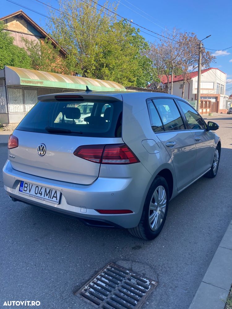 Volkswagen Golf 1.6 TDI SCR Comfortline - 4