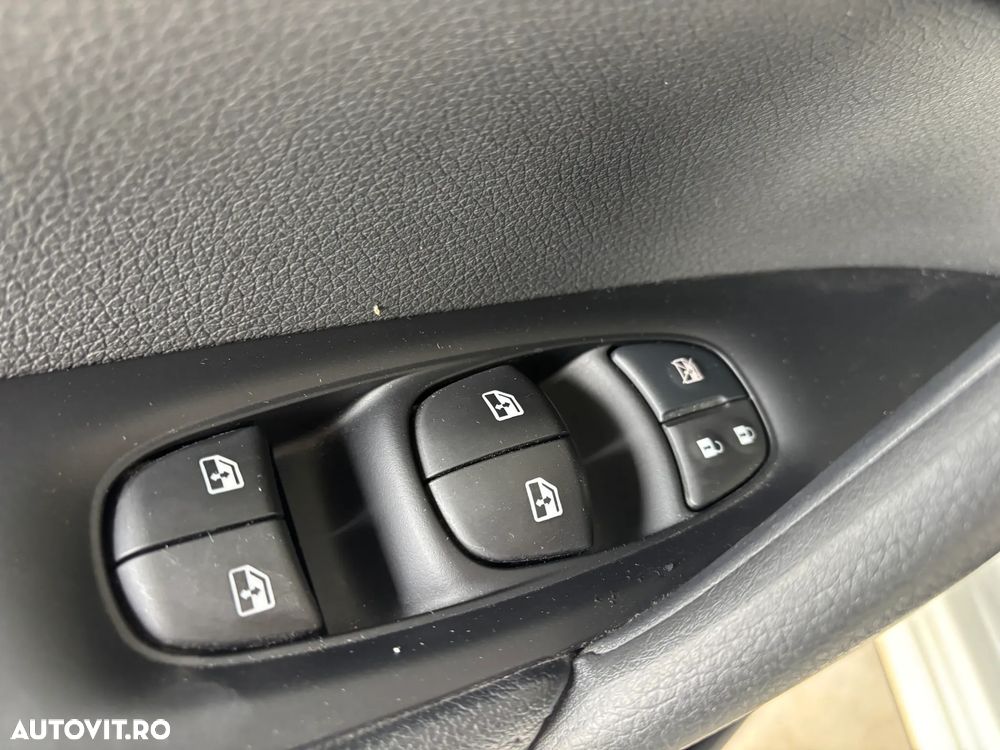 Nissan Qashqai - 26