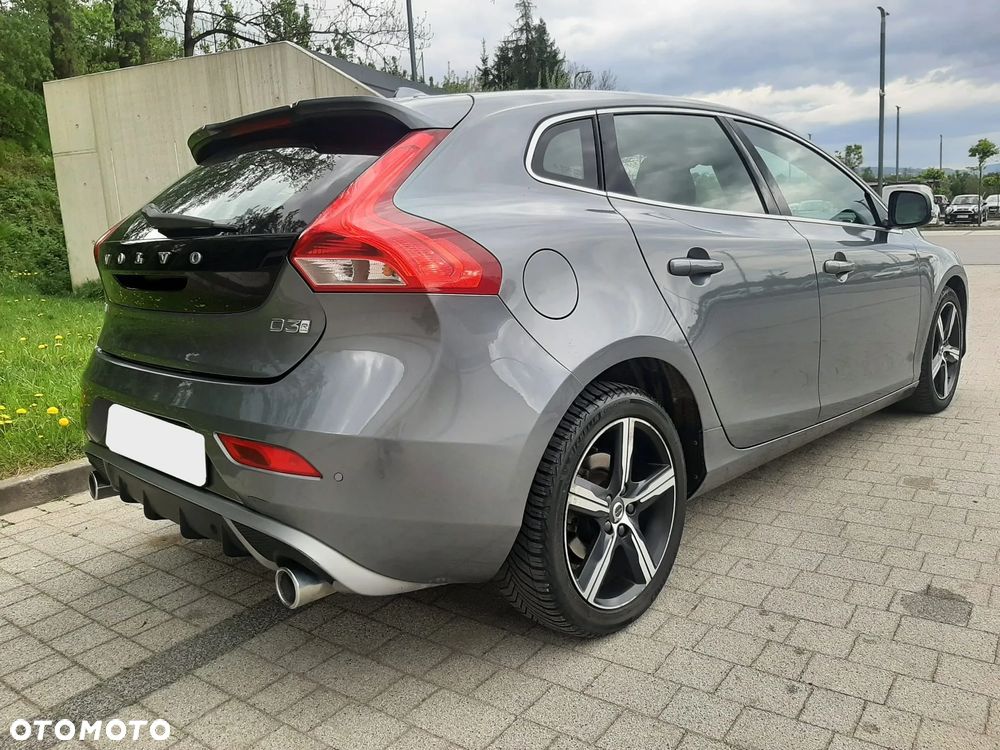 Volvo V40 D3 Geartronic RDesign - 7