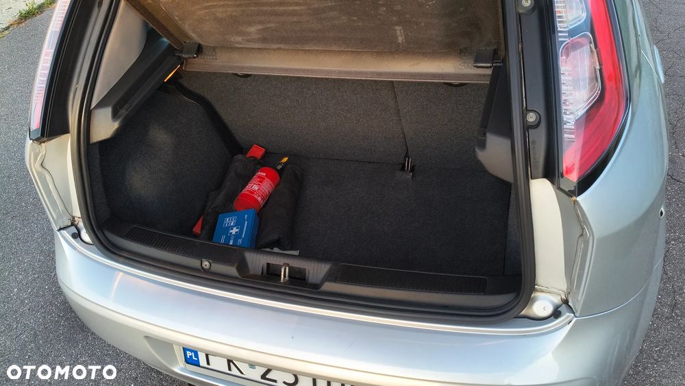 Fiat Punto 1.2 Young - 12