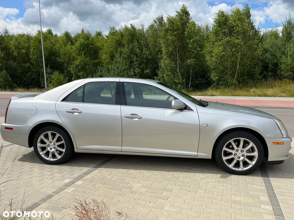 Cadillac STS - 6