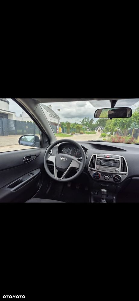 Hyundai i20 1.25 Classic + - 8