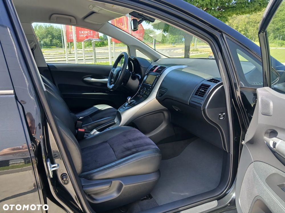 Toyota Auris - 16