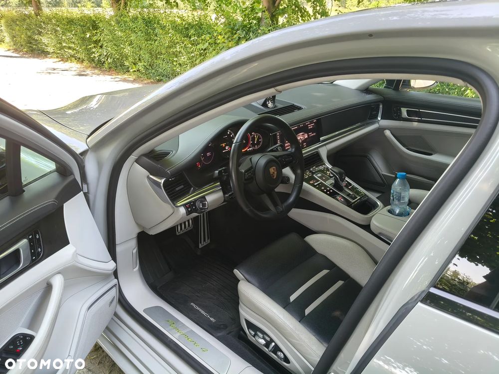 Porsche Panamera - 20