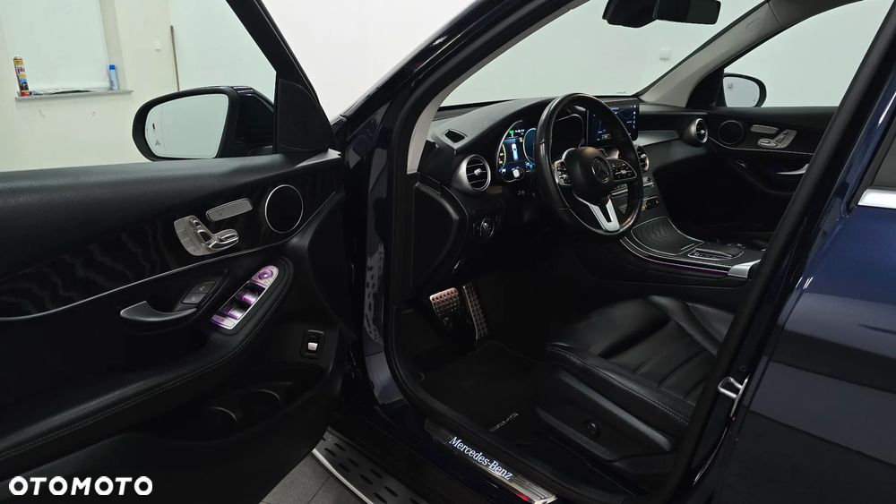 Mercedes-Benz GLC 300 de 4Matic 9G-TRONIC AMG Line Plus - 5