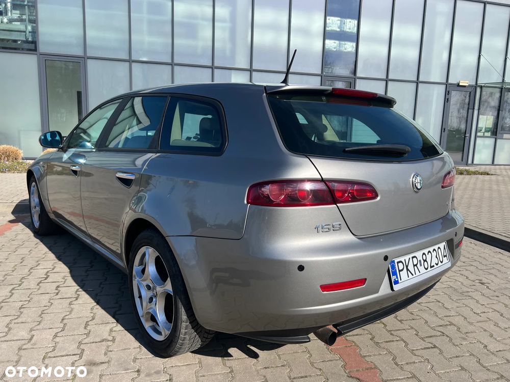 Alfa Romeo 159 - 8