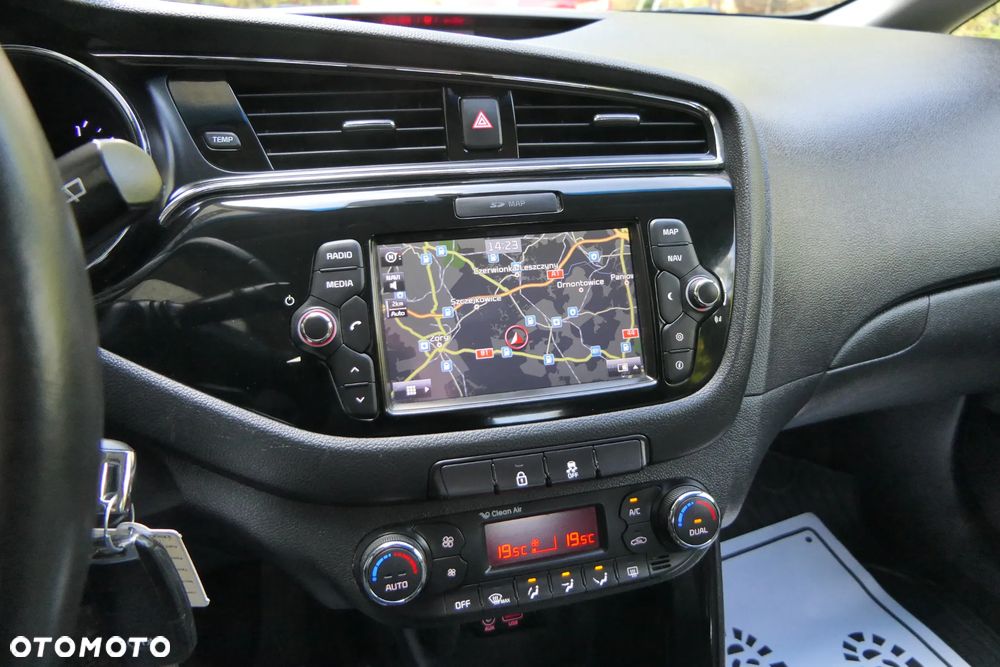 Kia Ceed 1.6 CRDi L - 19