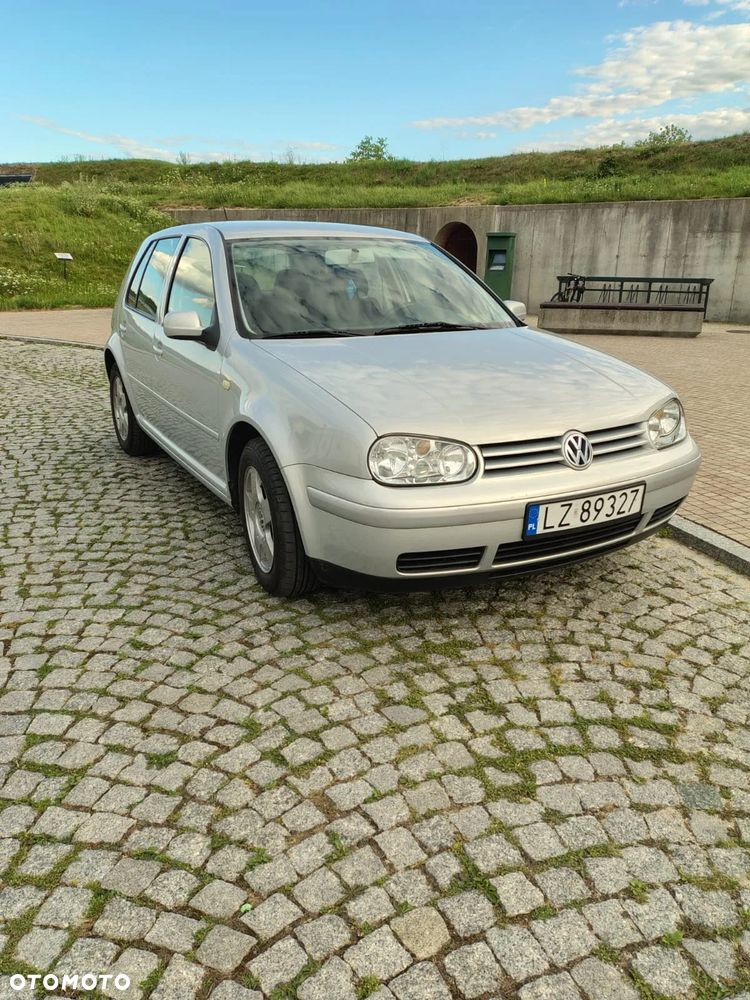 Volkswagen Golf 1.6 - 12