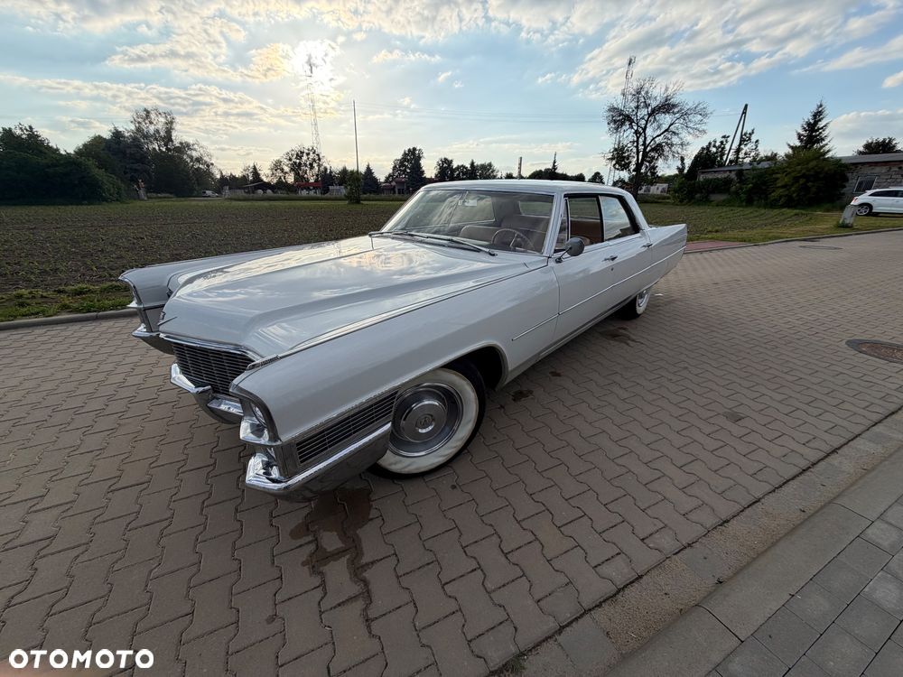Cadillac Deville - 21