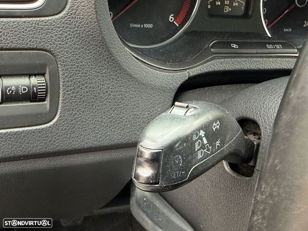 Peugeot 2008 1.2 PureTech Allure - 12