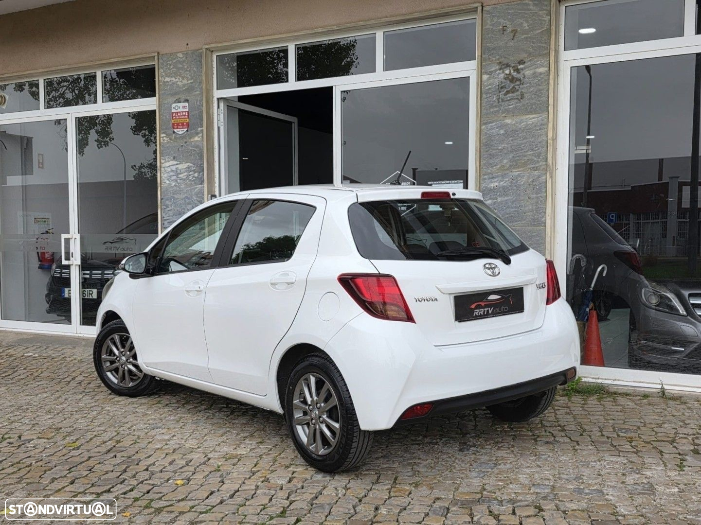 Toyota Yaris 1.0 VVT-i Comfort+P.Style - 10