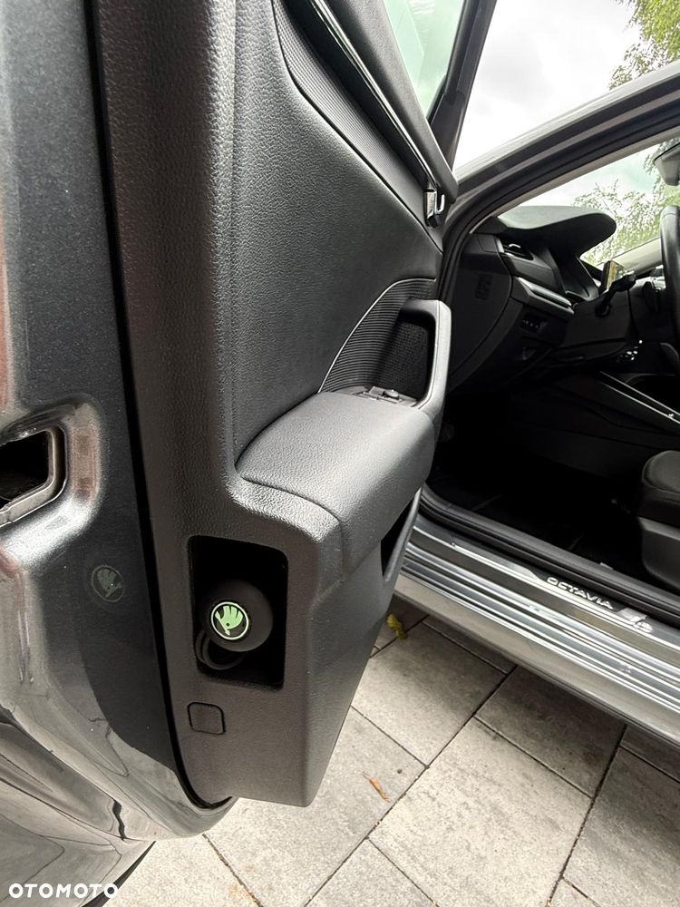 Skoda Octavia 2.0 TDI DSG Selection - 8