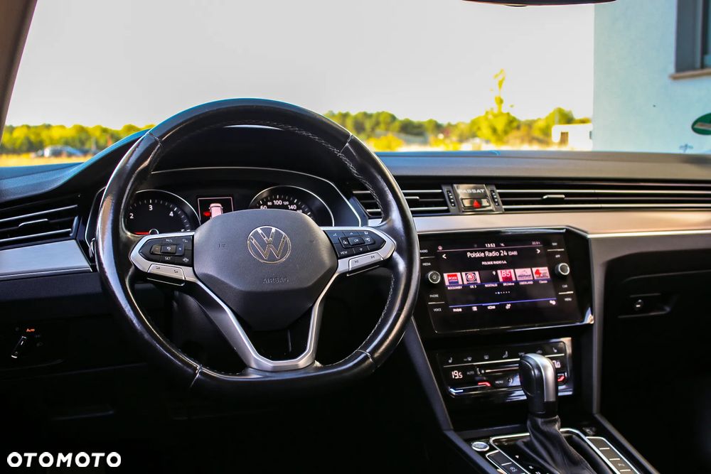 Volkswagen Passat Variant 2.0 TDI DSG (BlueMotion Technology) Highline - 25