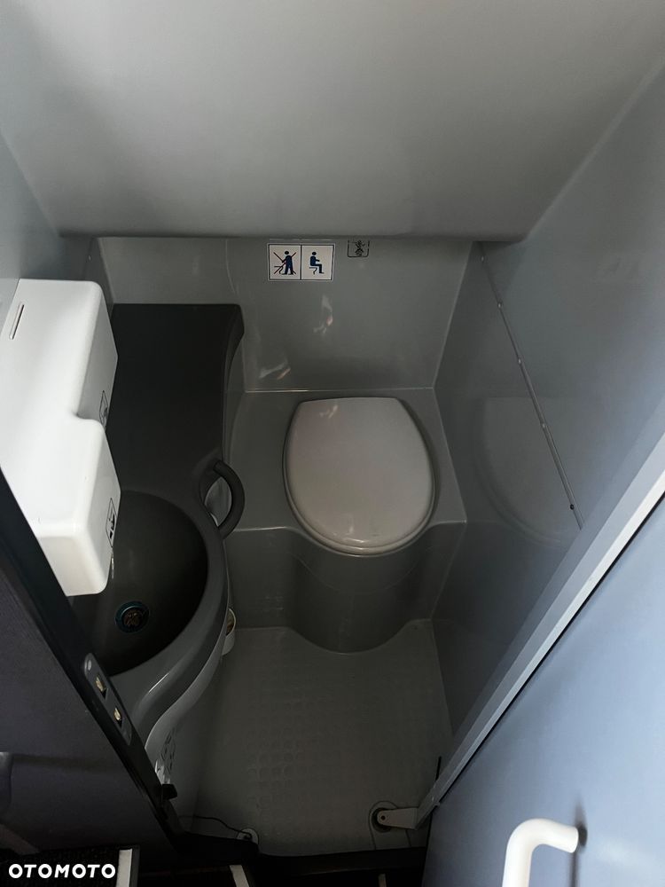 Mercedes-Benz Tourismo rhd - 31