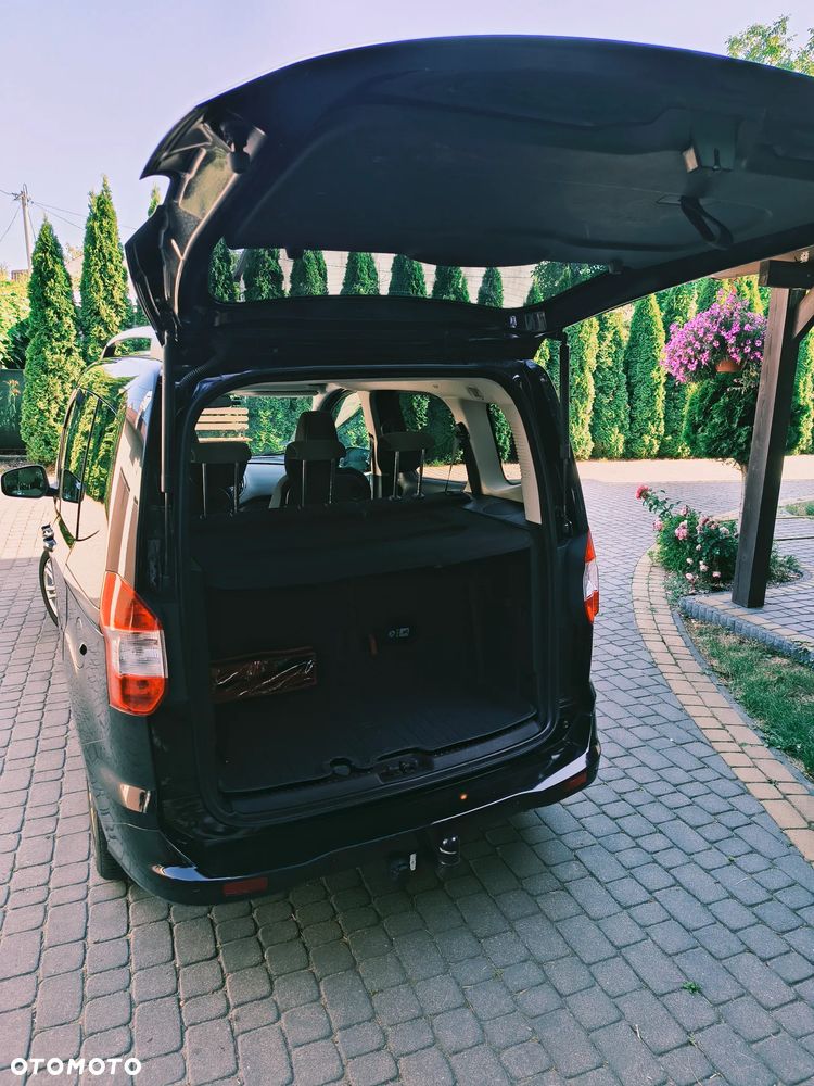 Ford Tourneo Courier 1.0 EcoBoost Titanium - 29