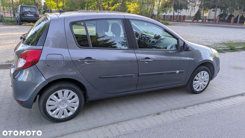 Renault Clio 1.2 16V Alize Euro5 - 2