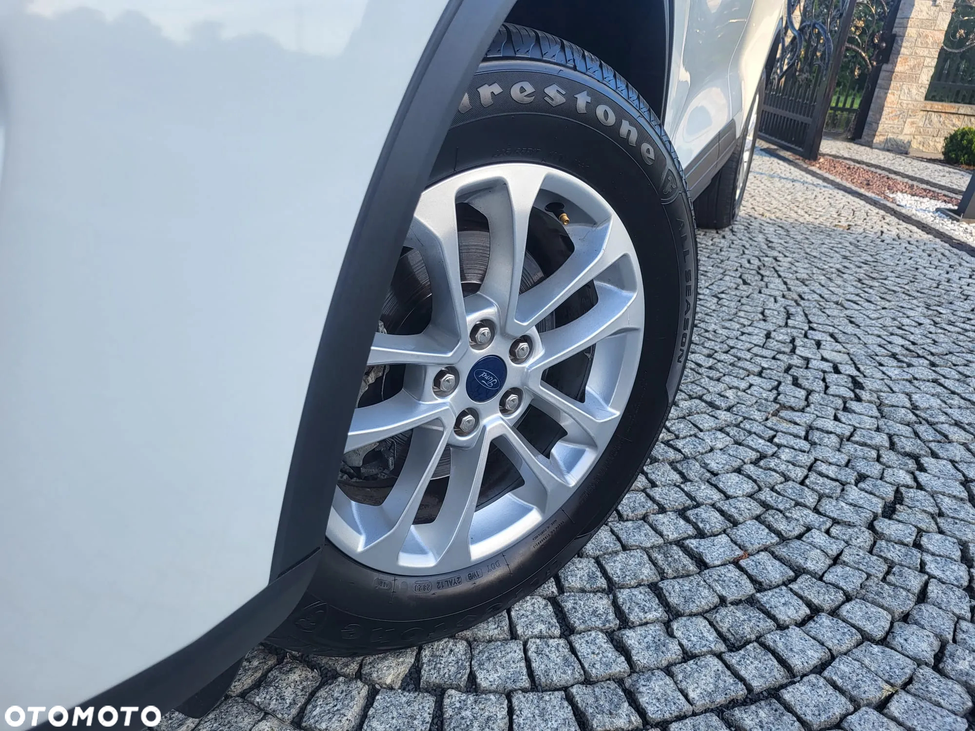 Ford Kuga - 19