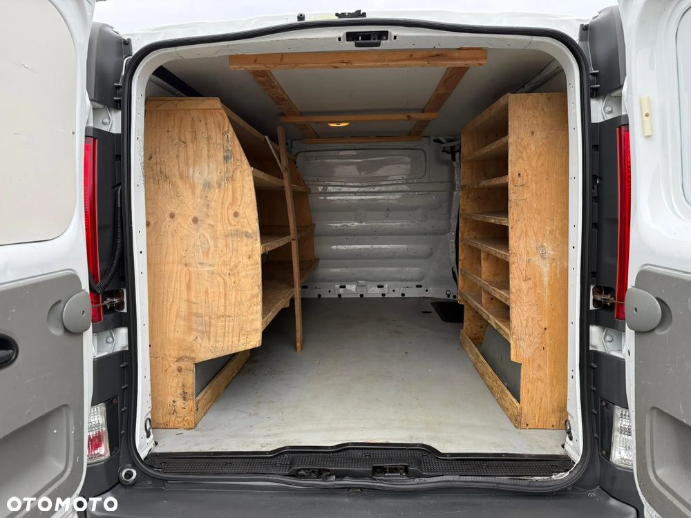 Opel Vivaro - 10