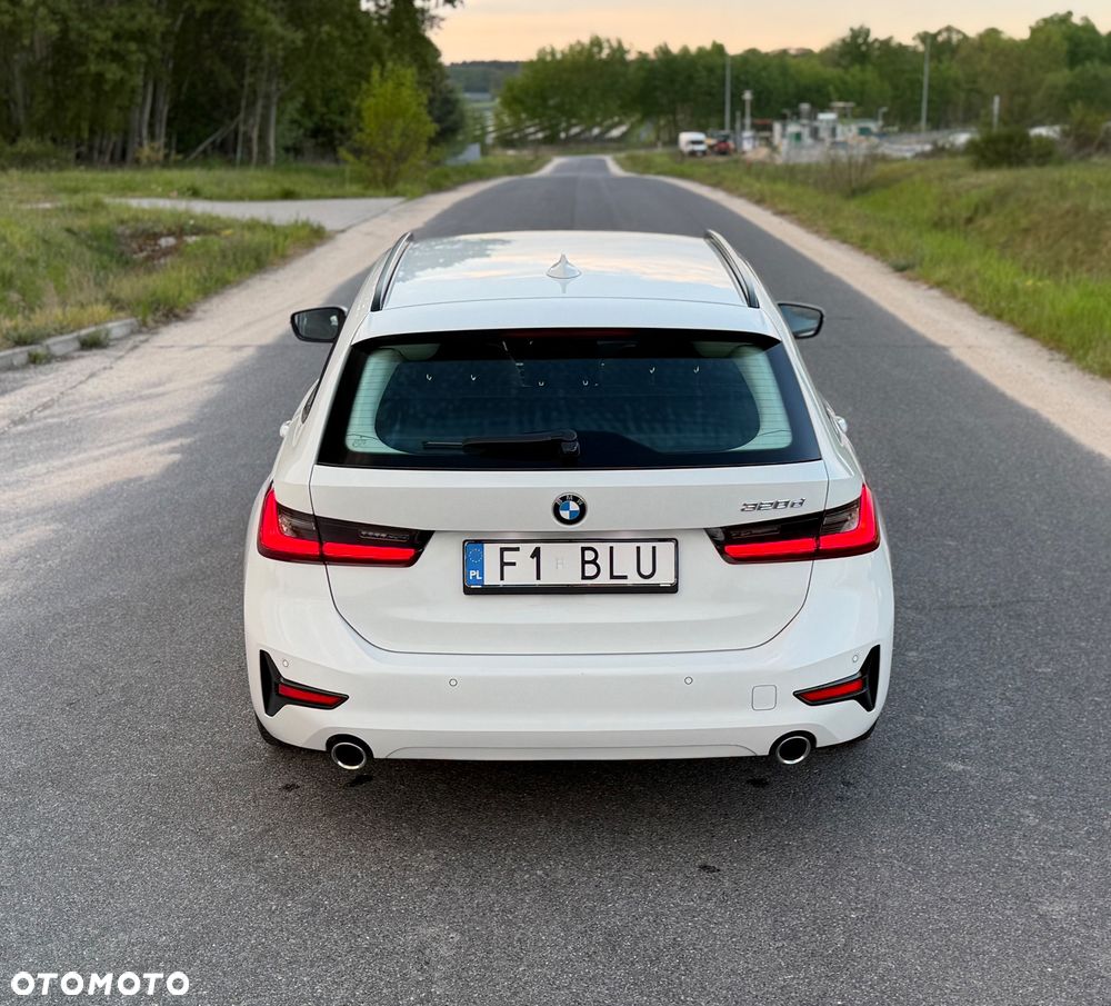 BMW Seria 3 320d MHEV Sport Line - 15