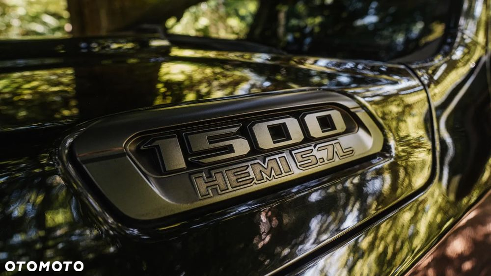 RAM 1500 - 12