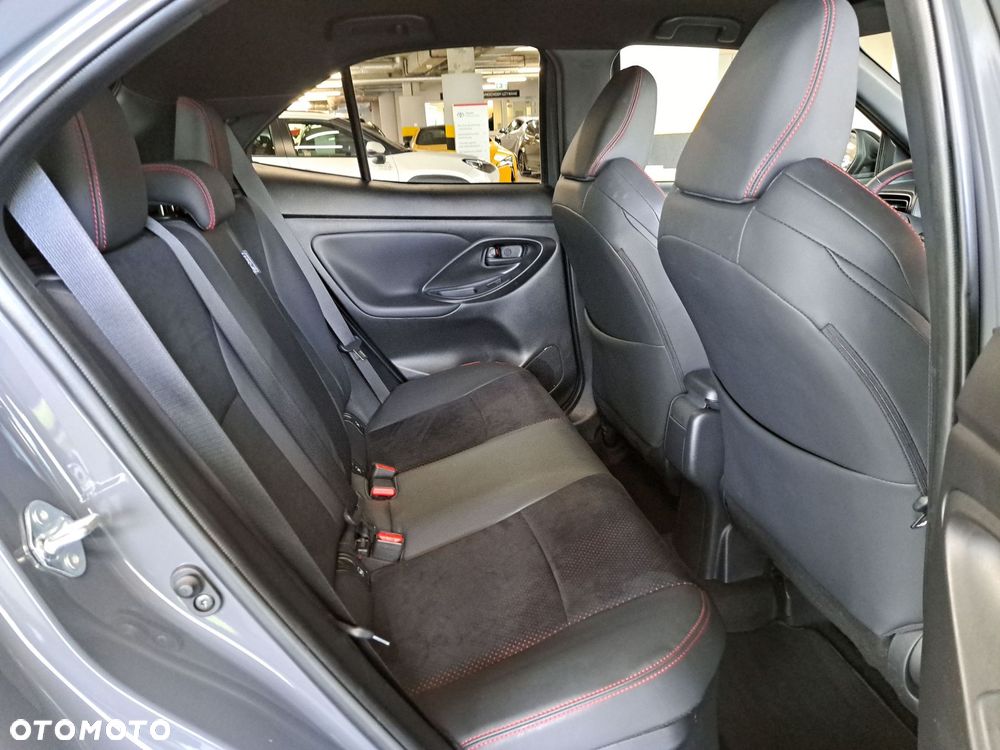 Toyota Yaris Cross Hybrid 1.5 GR Sport - 15