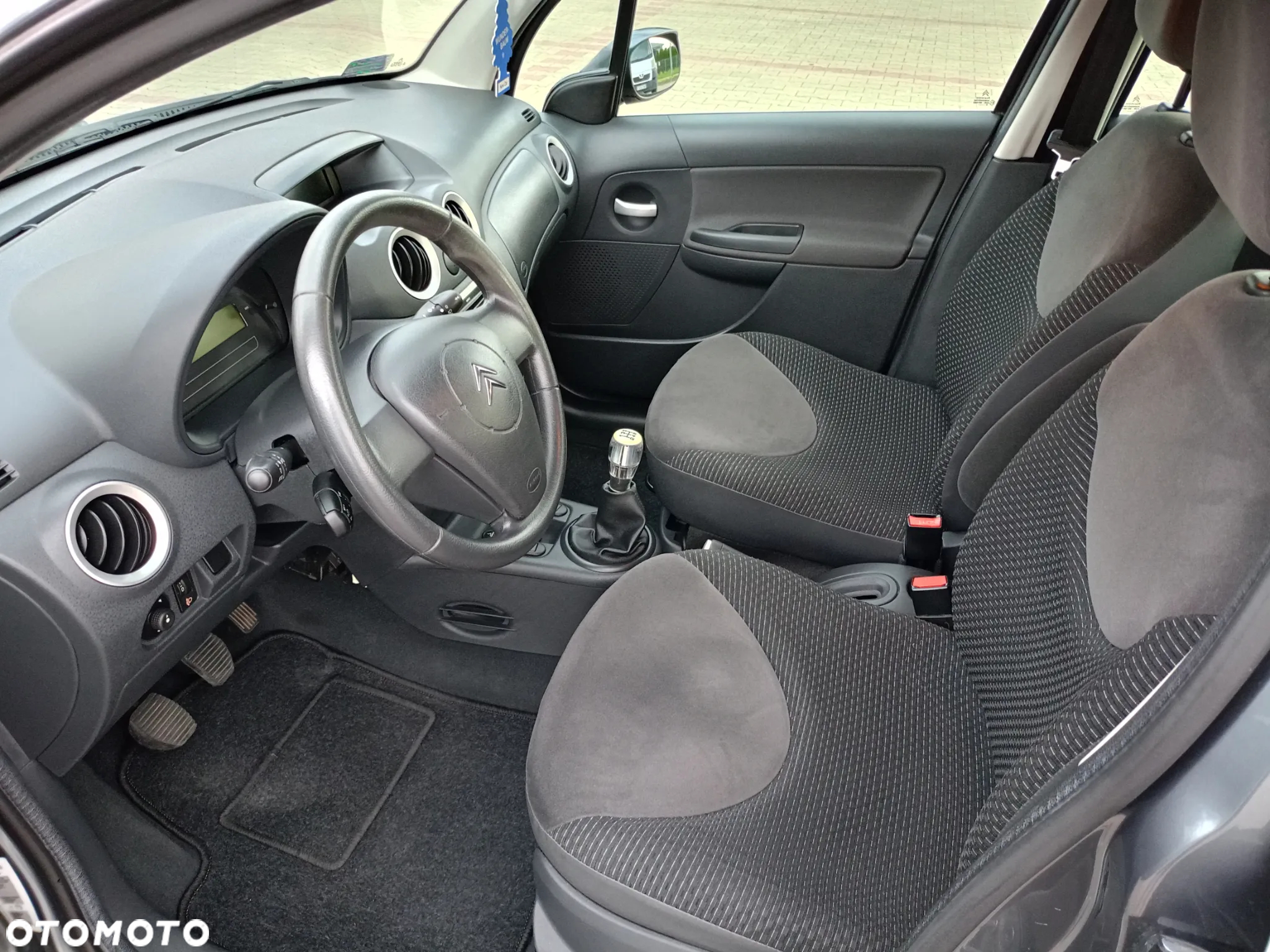 Citroën C3 1.1i First - 24
