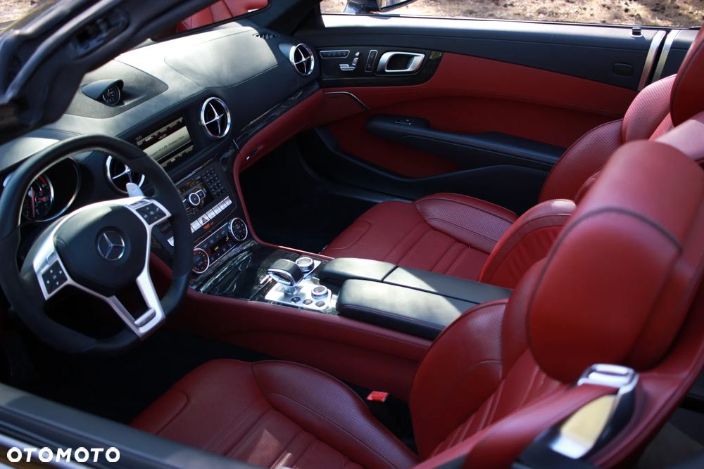 Mercedes-Benz SL 63 AMG - 26